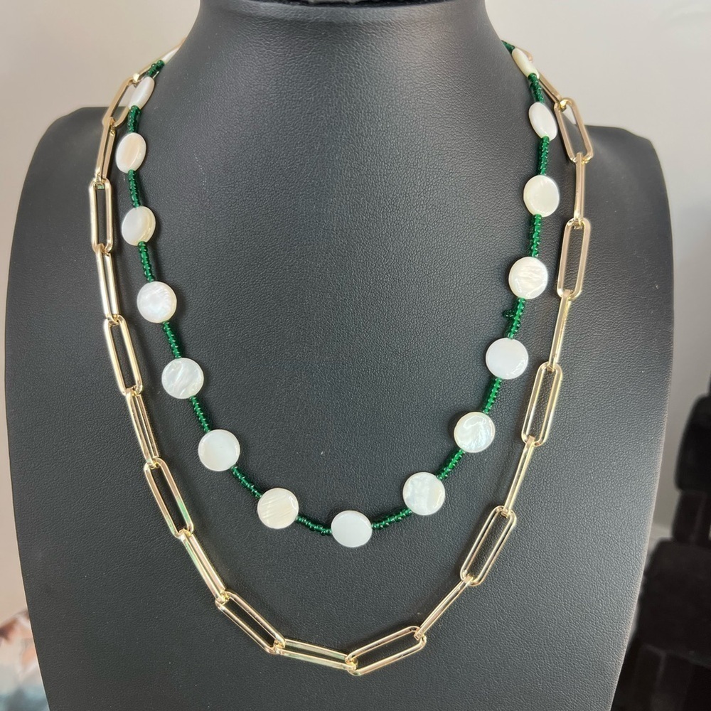 Market & Spruce Double Strand Gold Tone Chain & Shell Layered Necklace 17” B22